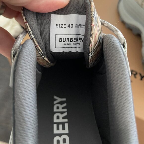 Burberry‎ 8043864 Men\'s Arthur Check Gray Canvas/Suede Sneakers 9 US (42 Eu) main image 4